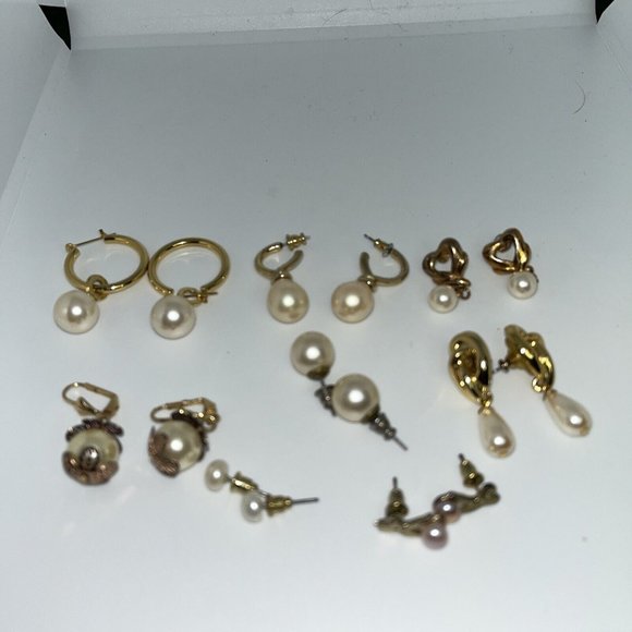 Vintage Lot Of 8 Gold Tone Pierced Earrings w/ Faux Pearls Unbranded - Picture 2 of 12